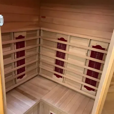 Prázdninový dům Maison Cosy Avec Piscine A Liffol-le-grand, 42 M² *