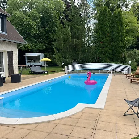 Maison Cosy Avec Piscine à Liffol-le-grand, 42 M² Casa vacanze Liffol-le-Grand